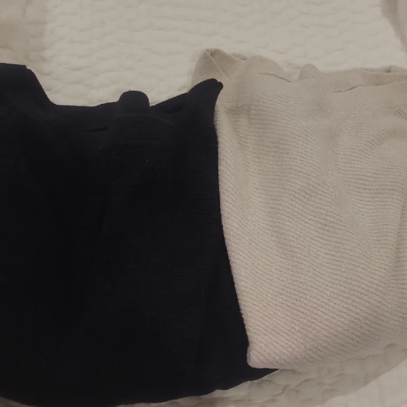 Barefoot Dreams Taupe And Black 1x Sweater Lot NWOT - Picture 5 of 5